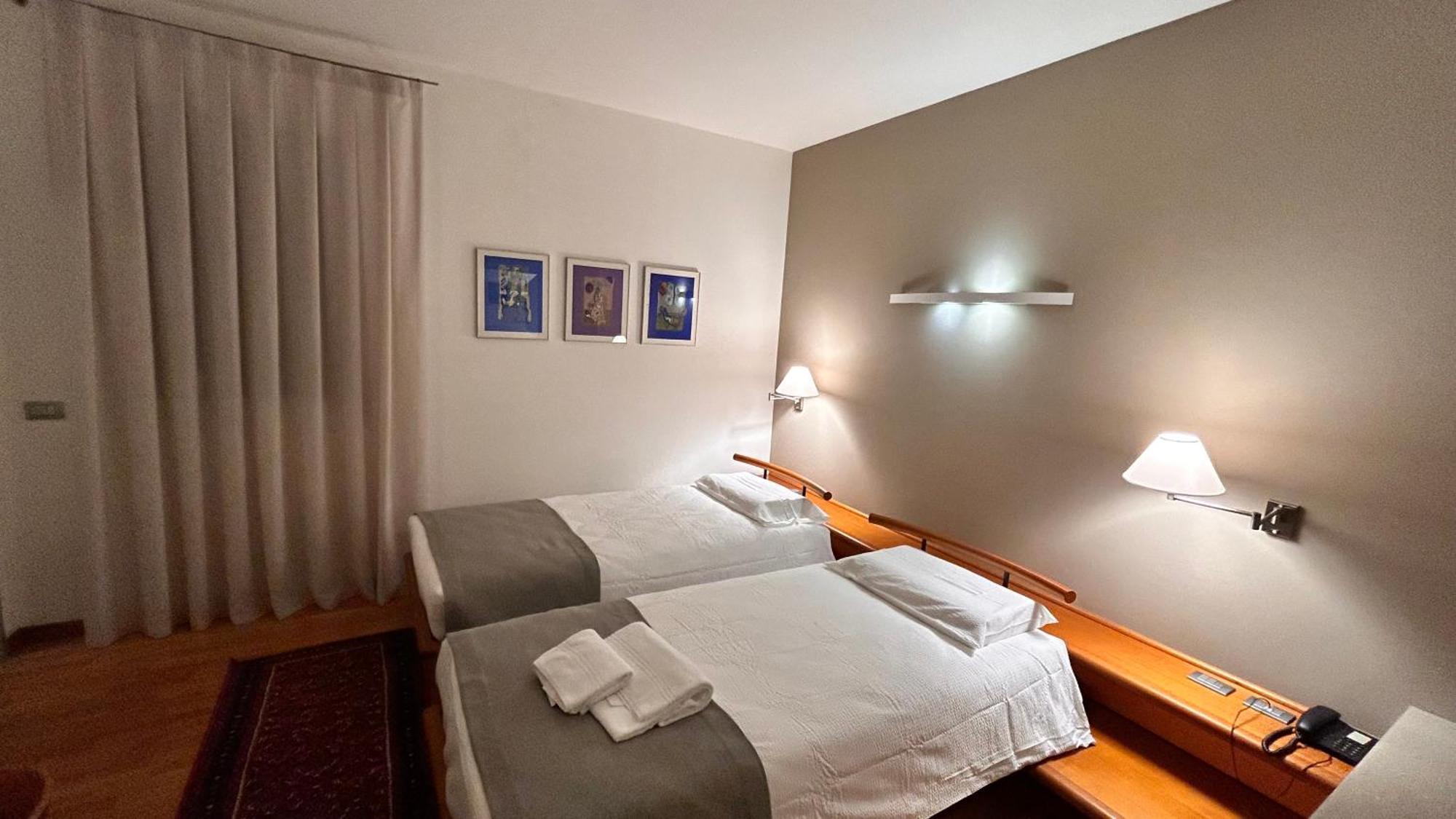 Hotel Centrale Resana Exterior photo